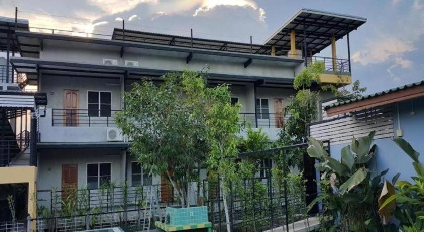 หนองบัว การ์เด้นวิลล์ Hotel Nong Bua Lamphu ภายนอก รูปภาพ