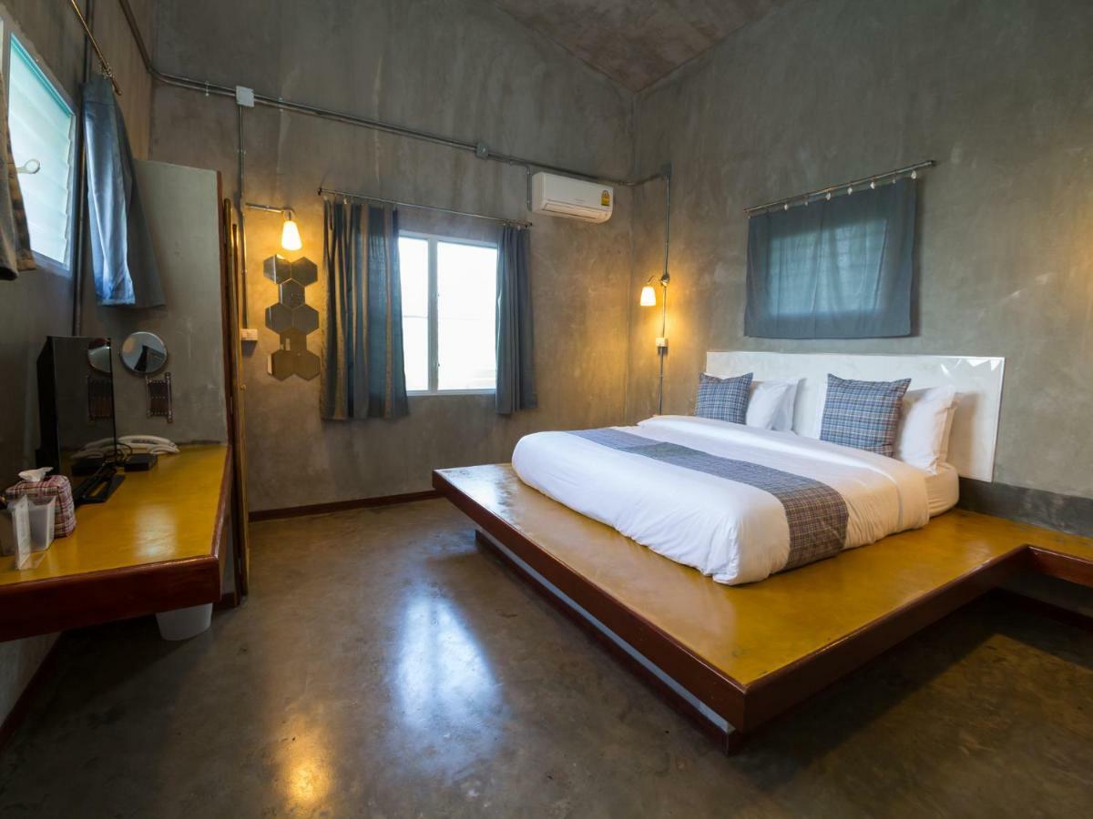 หนองบัว การ์เด้นวิลล์ Hotel Nong Bua Lamphu ภายนอก รูปภาพ